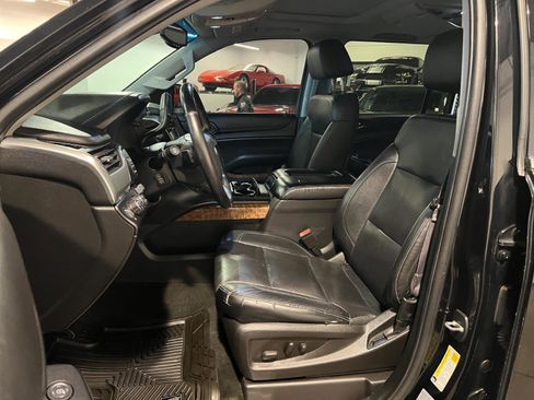 Used 2015 Chevrolet Suburban LTZ AWD/4WD image 9