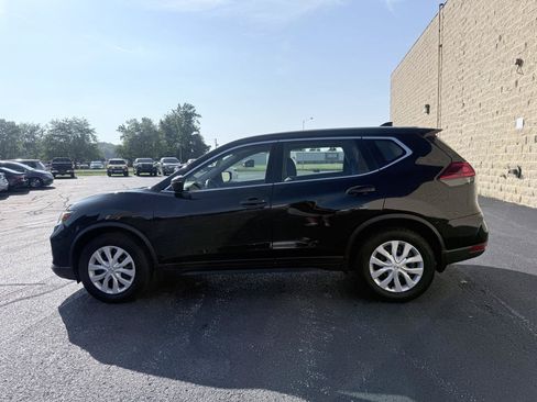 Used 2017 Nissan Rogue S FWD image 2