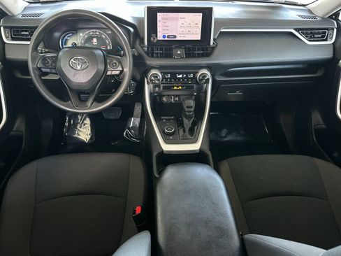 Used 2025 Toyota RAV4 LE AWD/4WD image 12