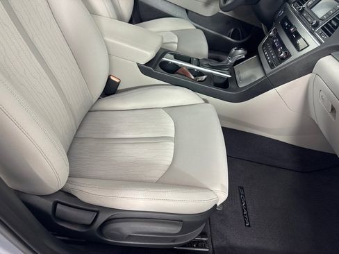 Used 2016 Hyundai Sonata SE image 22