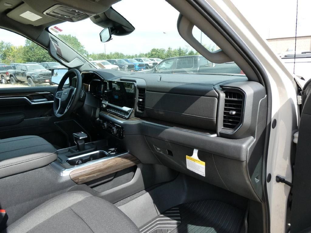New 2026 Chevrolet Silverado 1500 RST AWD/4WD image 11