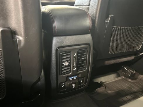 Used 2023 Dodge Durango R/T AWD/4WD image 30