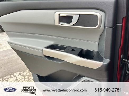 Certified 2022 Ford Explorer XLT w/ Equipment Group 202A AWD/4WD image 20