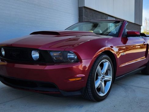 Used 2011 Ford Mustang GT Premium image 22