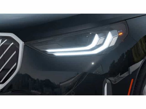 Used 2025 BMW X3 xDrive30i w/ Premium Package image 6