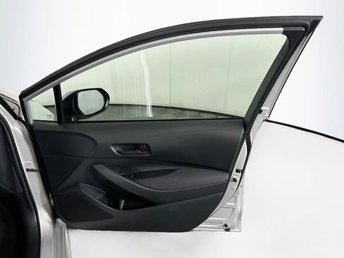 Used 2024 Toyota Corolla LE image 29