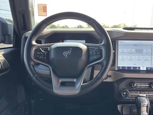 Used 2024 Ford Bronco Wildtrak image 16