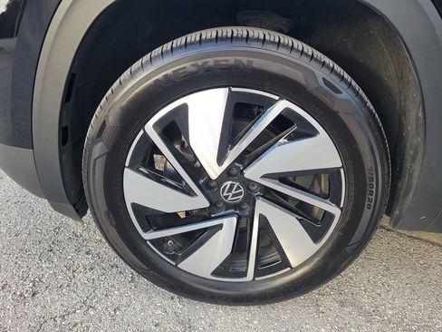 Used 2026 Volkswagen Atlas SE FWD image 15