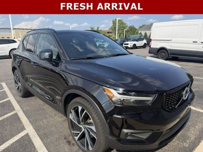 Used 2021 Volvo XC40 T5 R-Design w/ Climate Package