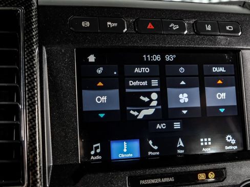 Used 2019 Ford F250 Lariat w/ Lariat Ultimate Package AWD/4WD image 28
