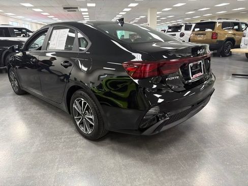 Used 2023 Kia Forte LXS FWD image 5