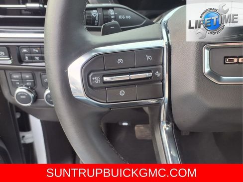 Used 2025 GMC Yukon Denali image 19