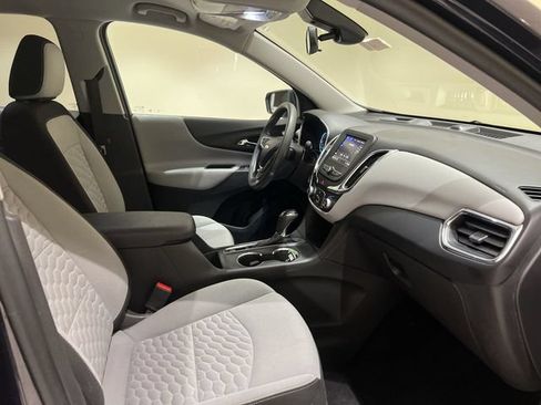 Used 2020 Chevrolet Equinox LT FWD image 24