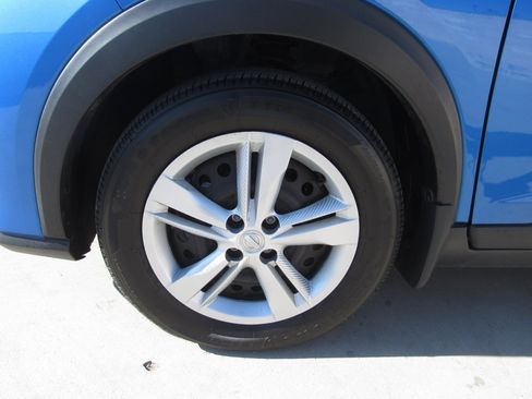 Used 2025 Nissan Kicks Play S image 4