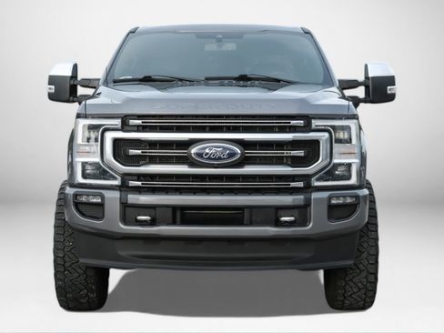Used 2021 Ford F250 Platinum w/ FX4 Off-Road Package image 3
