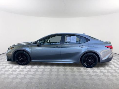Used 2025 Toyota Camry SE w/ Convenience Package FWD image 8
