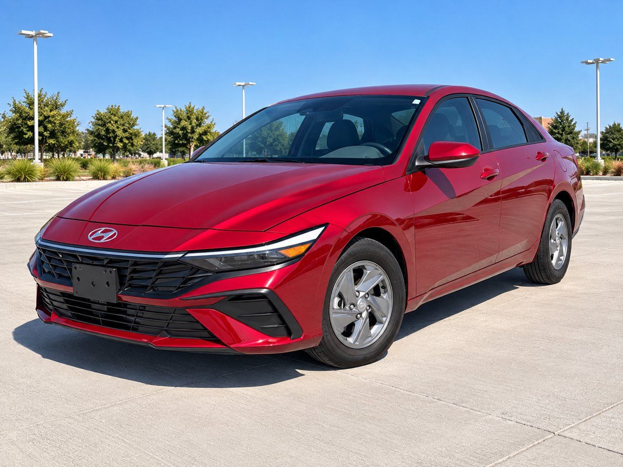 Used 2024 Hyundai Elantra SE FWD image 4