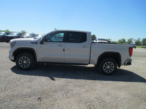 New 2026 GMC Sierra 1500 AT4 w/ AT4 Premium Package AWD/4WD image 9