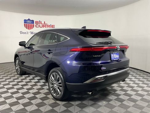 Used 2022 Toyota Venza XLE AWD/4WD image 5