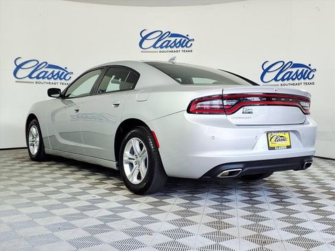 Used 2023 Dodge Charger SXT image 2