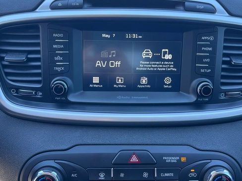 Used 2018 Kia Sorento FWD image 14