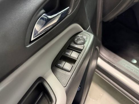 Certified 2022 Chevrolet Equinox LT AWD/4WD image 12