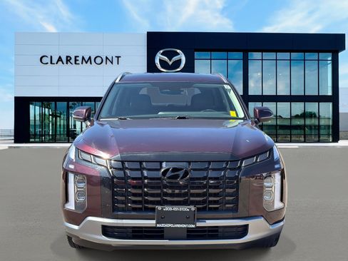 Used 2024 Hyundai Palisade SEL FWD image 2