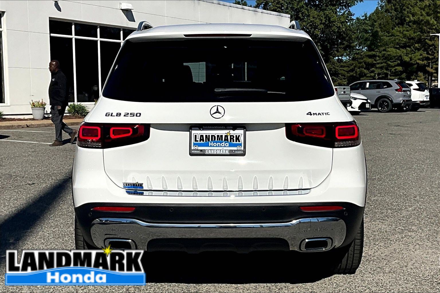 Used 2020 Mercedes-Benz GLB 250 4MATIC image 4