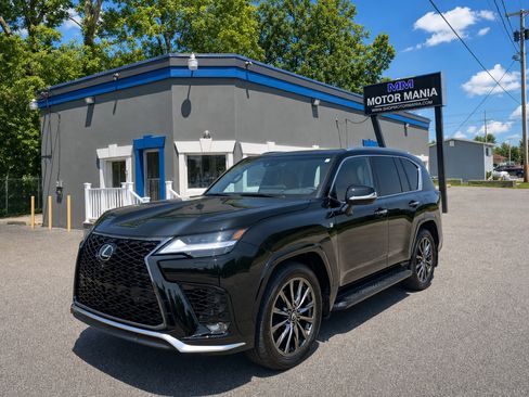 Used 2023 Lexus LX 600 F Sport AWD/4WD image 3