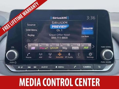Used 2024 Nissan Rogue S AWD/4WD image 8