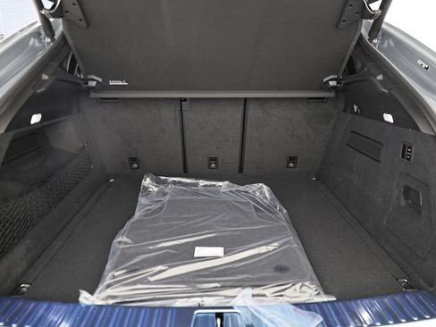 New 2026 Porsche Cayenne GTS AWD/4WD image 32