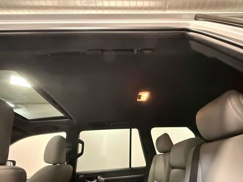 Used 2023 Lexus GX 460 image 49