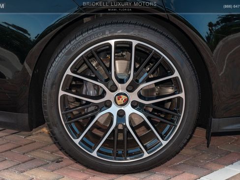 Used 2022 Porsche Panamera Platinum Edition RWD image 41