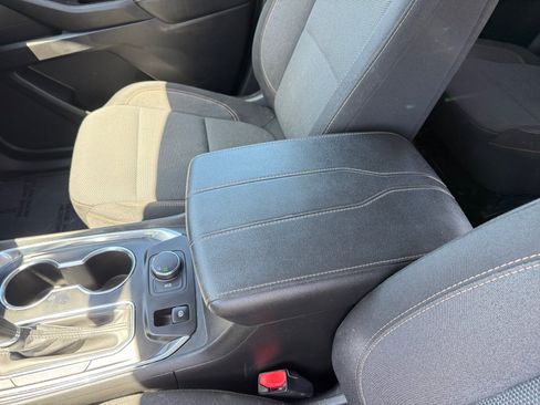 Used 2020 Chevrolet Traverse LT FWD image 14