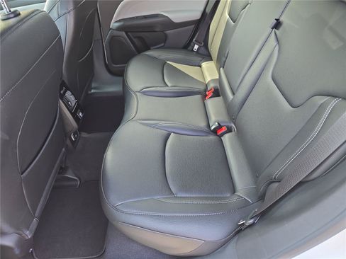 Used 2025 Jeep Compass Limited AWD/4WD image 15
