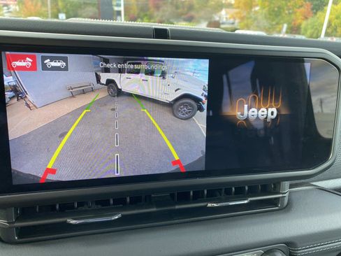 New 2025 Jeep Wrangler Unlimited Rubicon 392 image 14