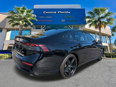 Used 2025 Honda Accord Sport image 5