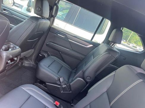 Used 2026 GMC Acadia Elevation w/ Black Edition FWD image 10