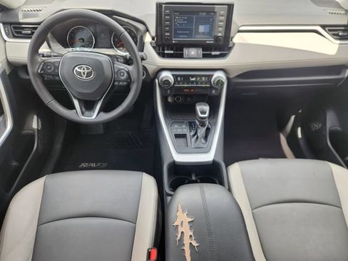 Certified 2022 Toyota RAV4 XLE Premium FWD image 25