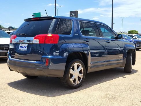 Used 2017 GMC Terrain SLE FWD image 4