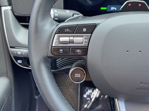 Used 2025 Hyundai Ioniq 5 SE image 19