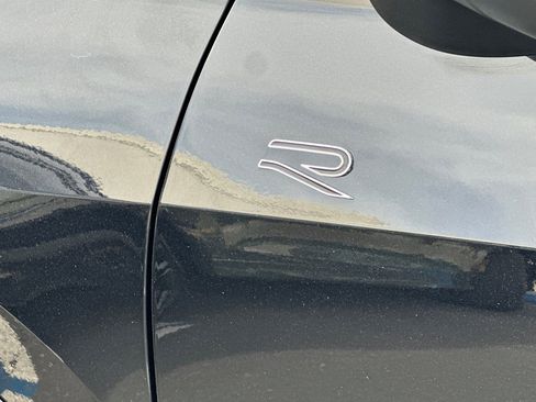 New 2026 Volkswagen Tiguan SE R-Line FWD image 7