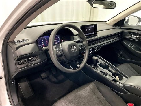 Used 2024 Honda Accord EX image 8