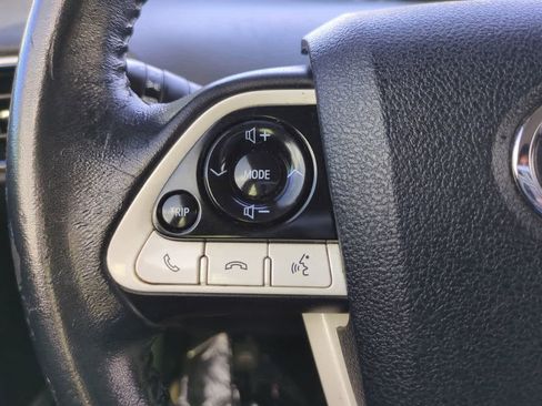 Certified 2018 Toyota Prius Four Touring FWD image 24