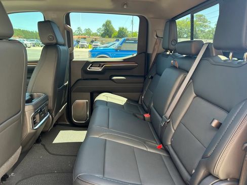 New 2026 GMC Sierra 1500 Denali w/ Denali Reserve Package AWD/4WD image 9
