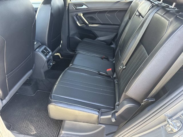 Certified 2024 Volkswagen Tiguan SE R-Line FWD image 27