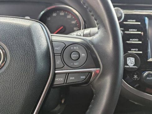 Used 2018 Toyota Camry XSE FWD image 11