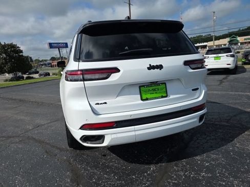 Used 2024 Jeep Grand Cherokee L Summit AWD/4WD image 5