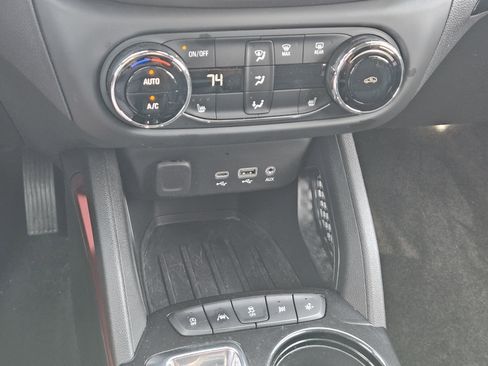 Used 2023 Chevrolet TrailBlazer RS w/ Convenience Package image 21