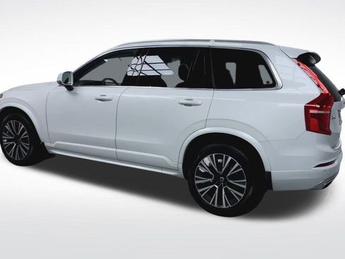 Used 2021 Volvo XC90 T6 Momentum w/ Advanced Package image 6